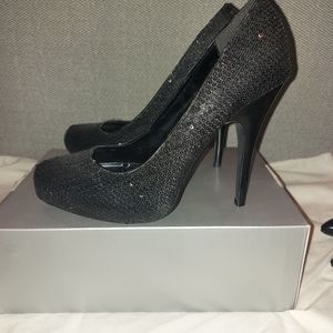 Sequin Heela